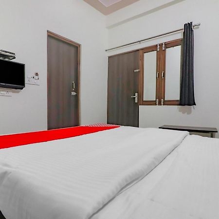 Rajlakshmi Guest House Matura Exterior foto
