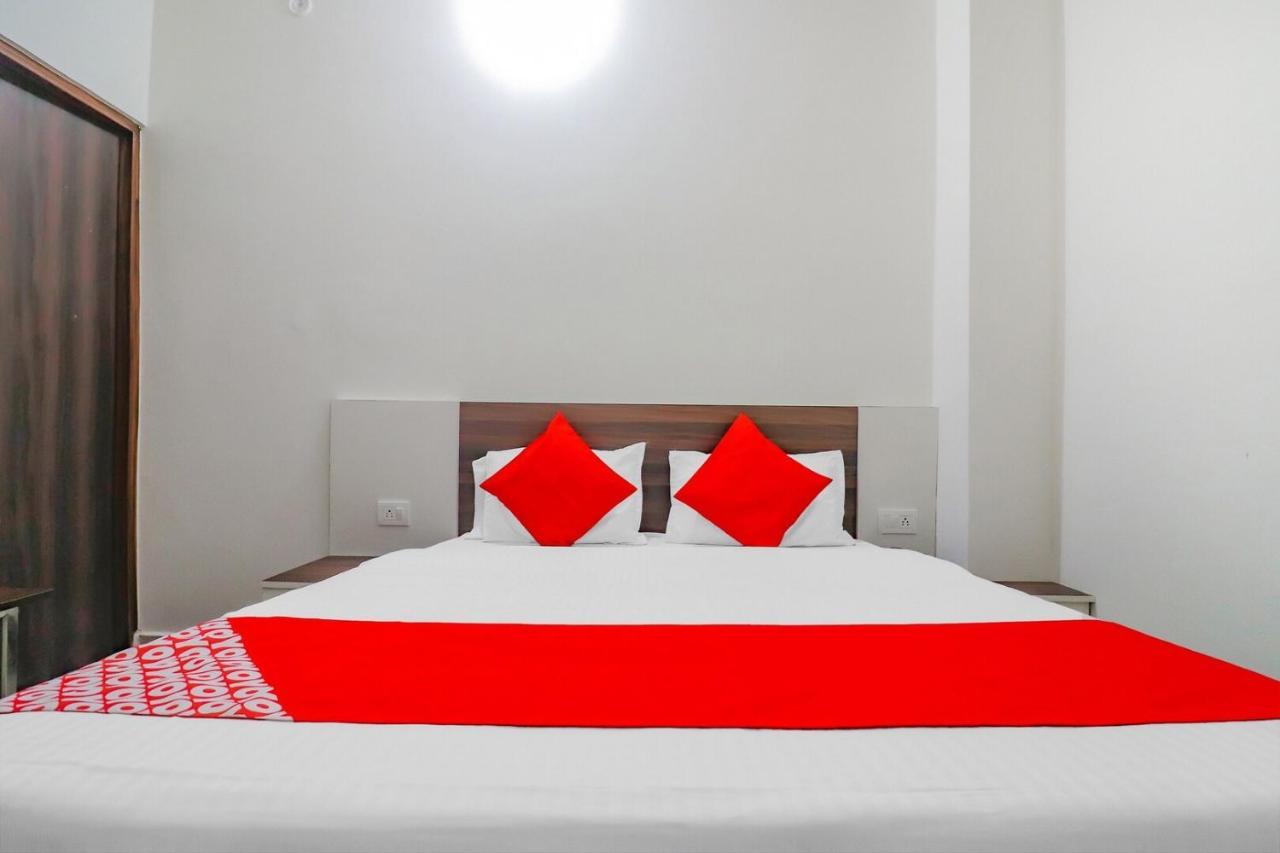 Rajlakshmi Guest House Matura Exterior foto