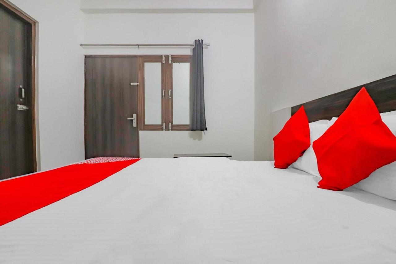 Rajlakshmi Guest House Matura Exterior foto