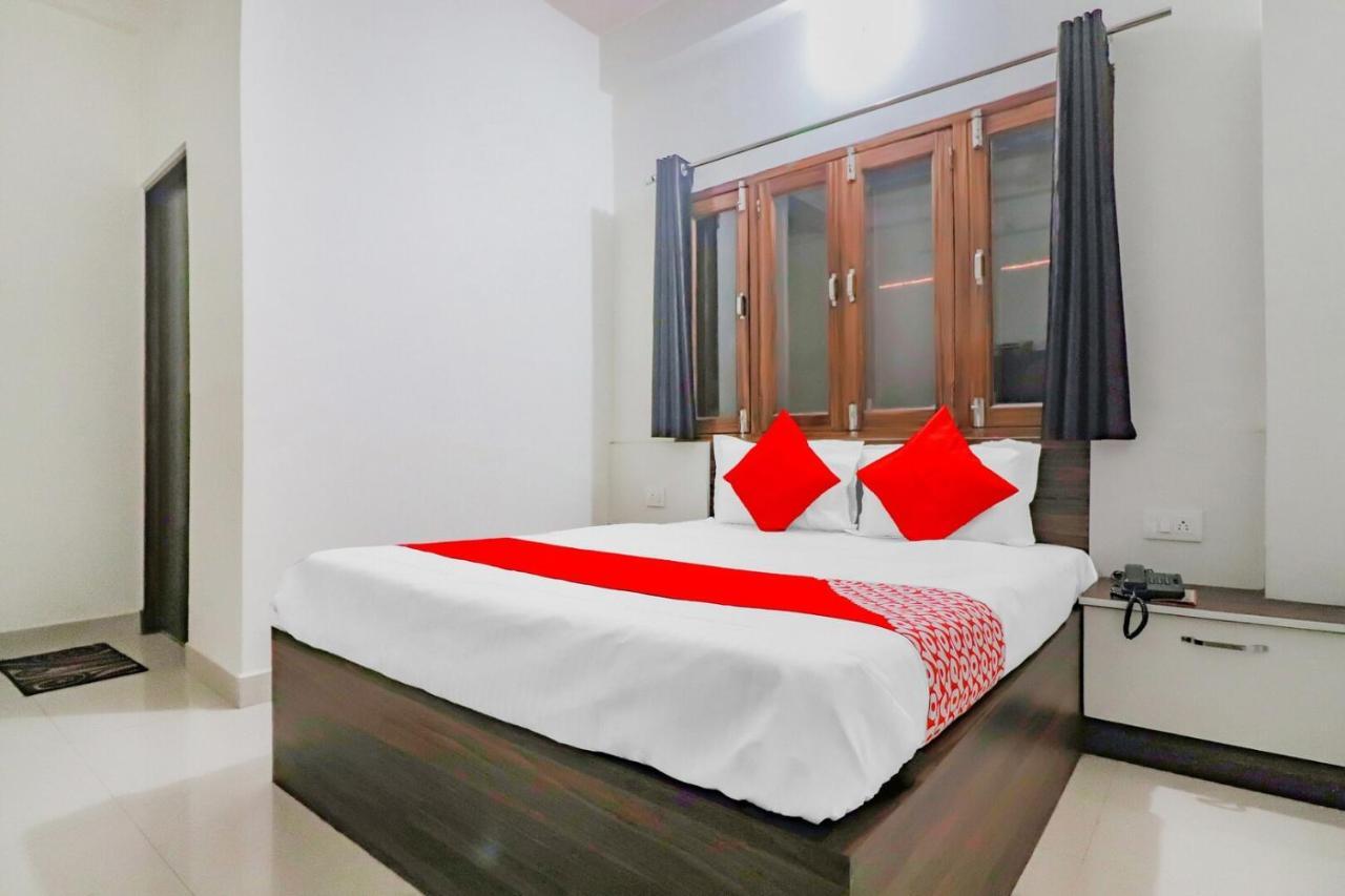 Rajlakshmi Guest House Matura Exterior foto